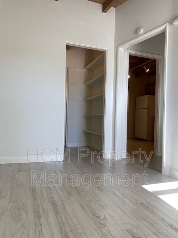 Charming 1 bedroom, Walking distance to Trestles beach in San Clemente! property image