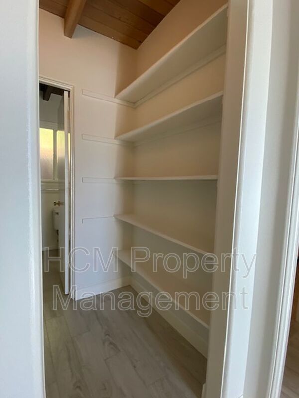 Charming 1 bedroom, Walking distance to Trestles beach in San Clemente! property image