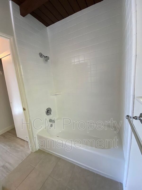 Charming 1 bedroom, Walking distance to Trestles beach in San Clemente! property image