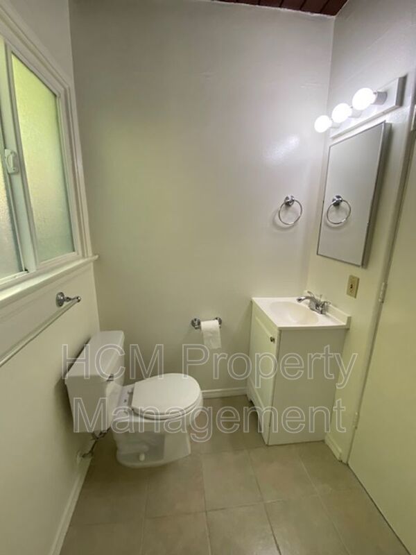 Charming 1 bedroom, Walking distance to Trestles beach in San Clemente! property image