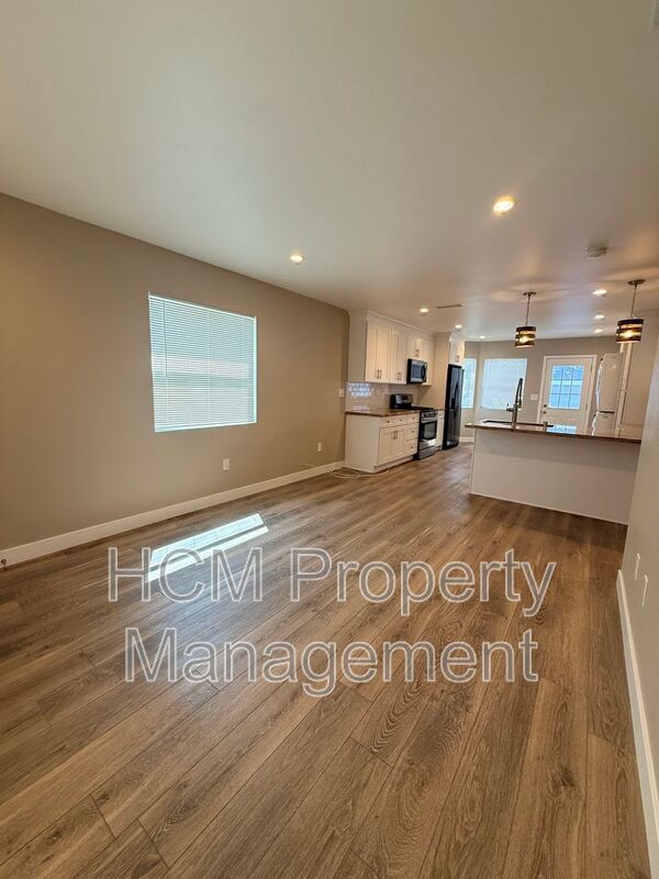 Beautiful 4 Bedroom, 2.5 Bathroom Home in Orange property image