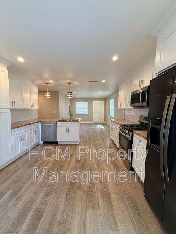 Beautiful 4 Bedroom, 2.5 Bathroom Home in Orange property image