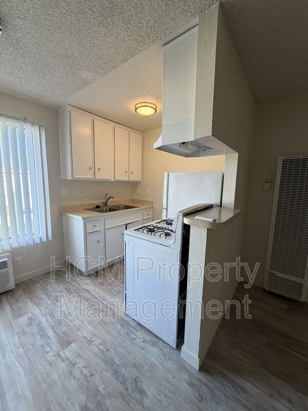 Updated One Bedroom Apartment in Prime NoHo Location property image