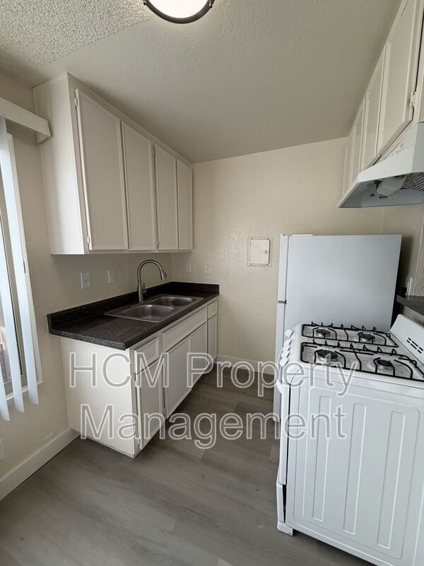Remolded One Bedroom Apartment Home in Prime Noho. property image