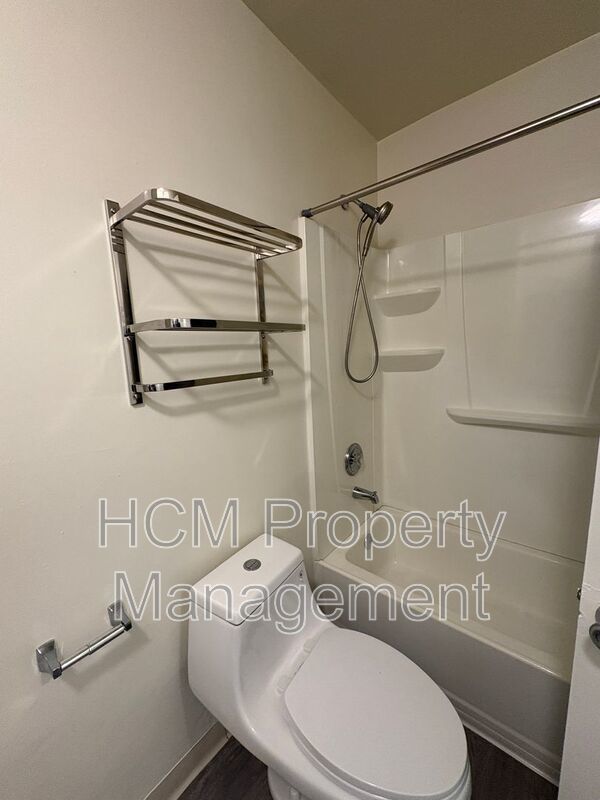 Welcome to 3747 Sepulveda Blvd, a large studio apartment located in the heart of Los Angeles, CA. property image