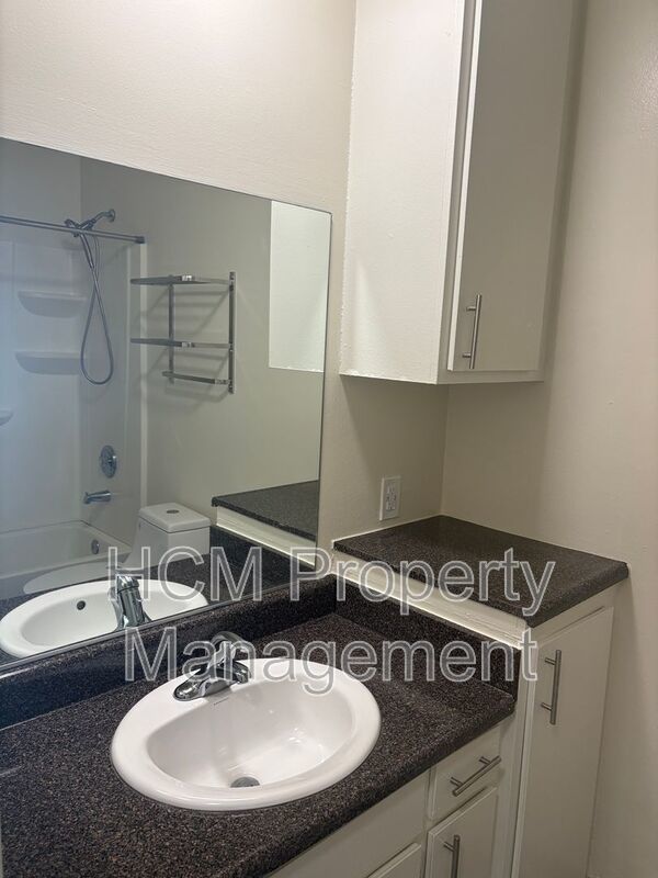 Welcome to 3747 Sepulveda Blvd, a large studio apartment located in the heart of Los Angeles, CA. property image