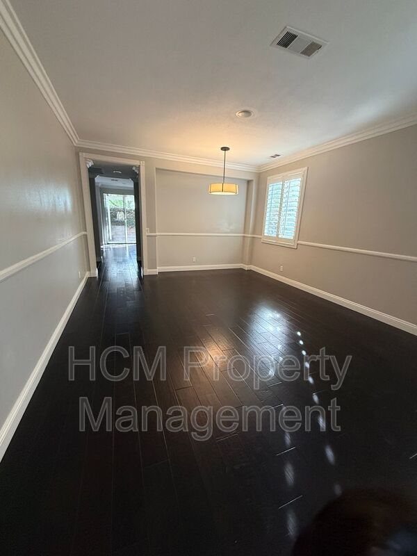 Beautiful 4 Bedroom, 2.5 Bathroom Home in West Irvine Pointe Community property image