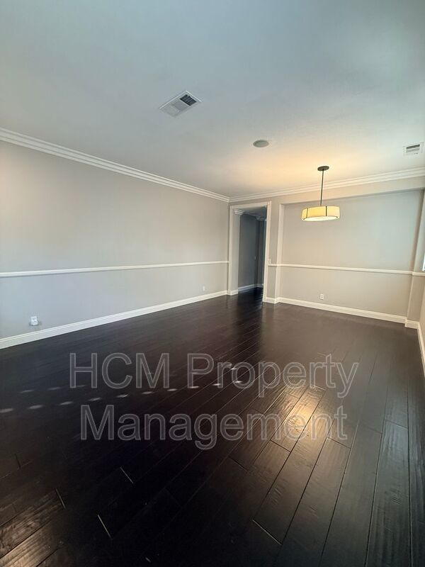 Beautiful 4 Bedroom, 2.5 Bathroom Home in West Irvine Pointe Community property image