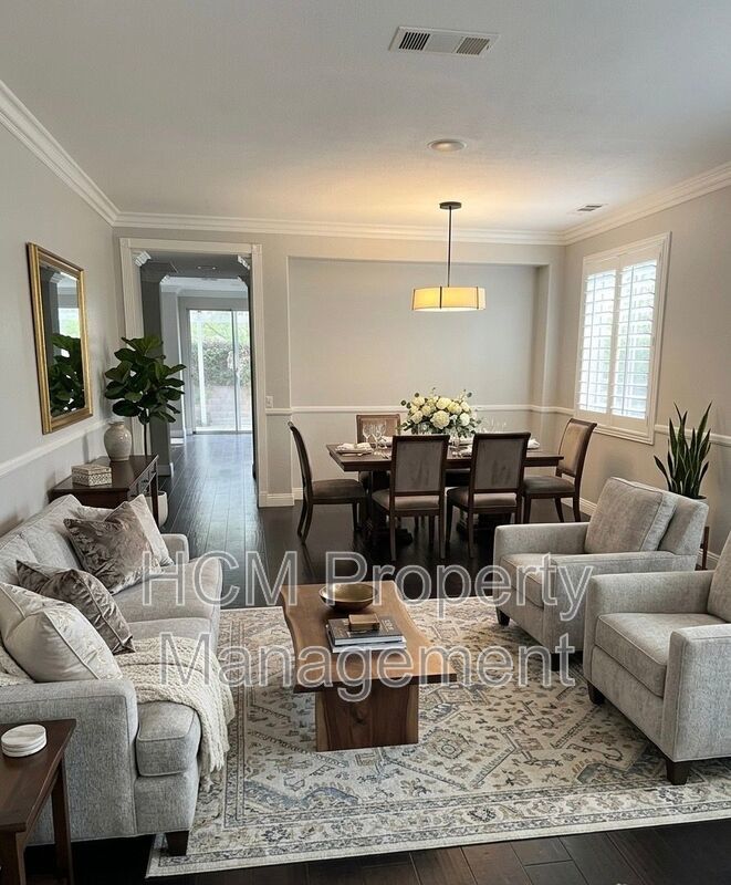 Beautiful 4 Bedroom, 2.5 Bathroom Home in West Irvine Pointe Community property image