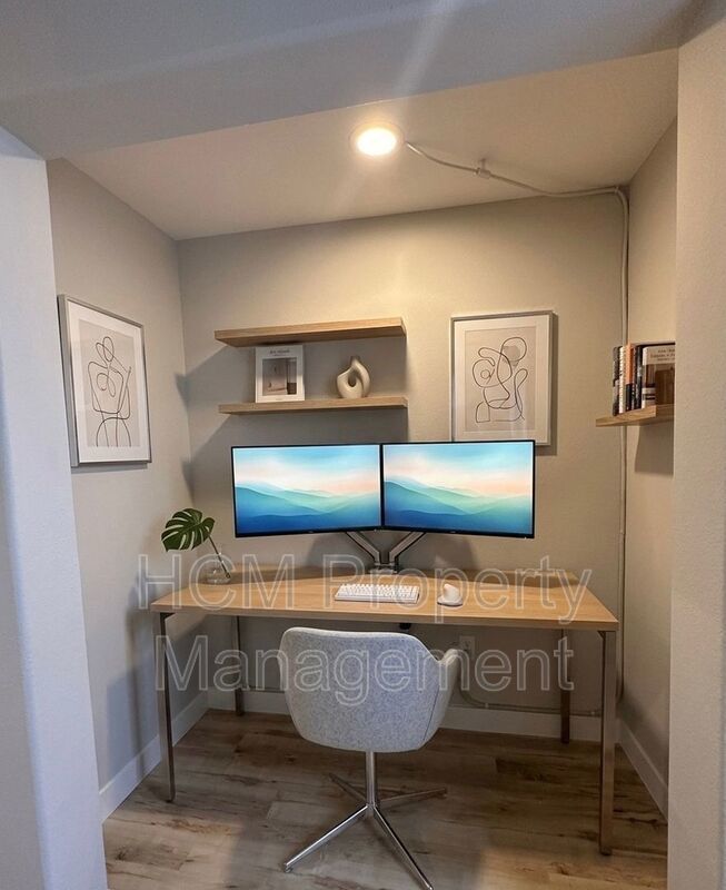 Beautiful 4 Bedroom, 2.5 Bathroom Home in West Irvine Pointe Community property image