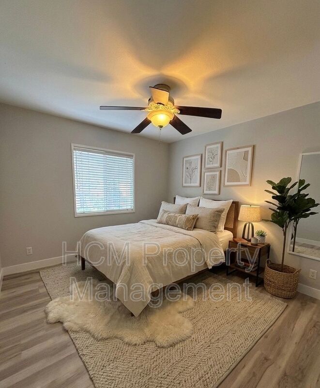 Beautiful 4 Bedroom, 2.5 Bathroom Home in West Irvine Pointe Community property image