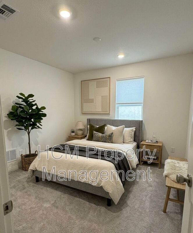 Newer Construction In Ontario over 2000 sq feet property image