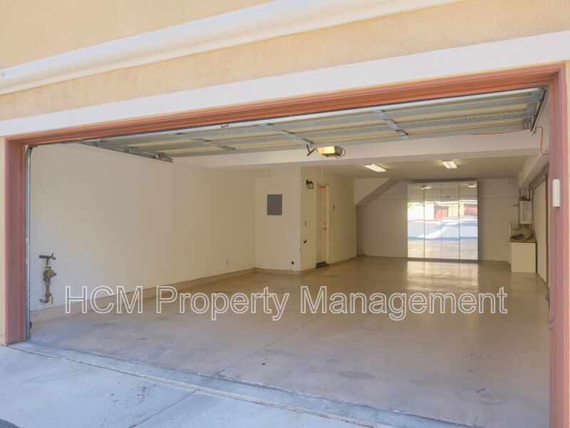 Beautiful 2 Story, 2 Bedroom Condo in Torrance property image