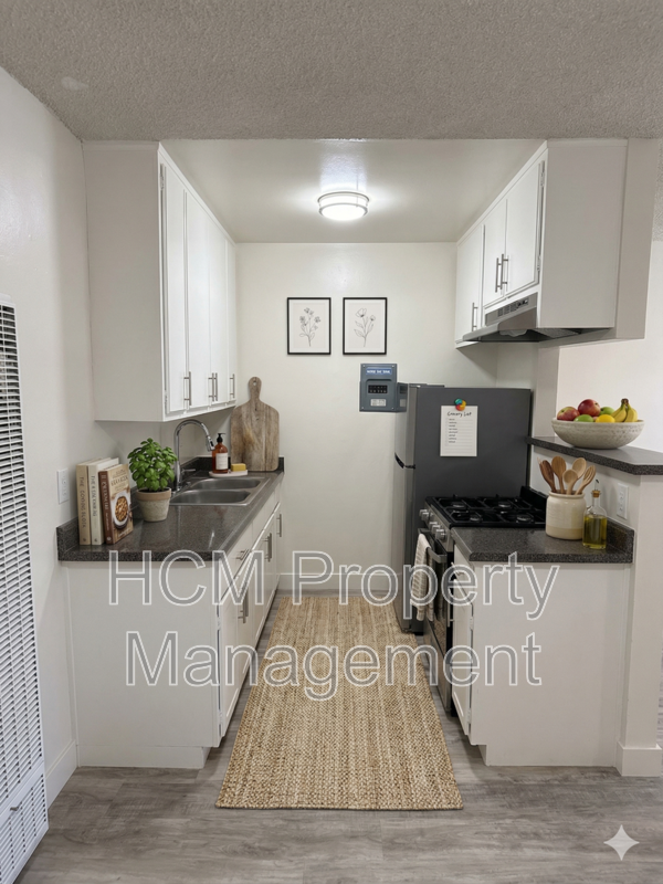 Welcome to 12939 Bonaparte Ave, a stunning 1bed, 1bath apartment Marina Del Rey adjacent, located in the heart of Los Angeles. property image