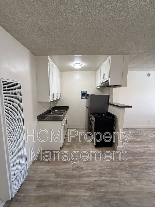 Welcome to 12939 Bonaparte Ave, a stunning 1bed, 1bath apartment Marina Del Rey adjacent, located in the heart of Los Angeles. property image