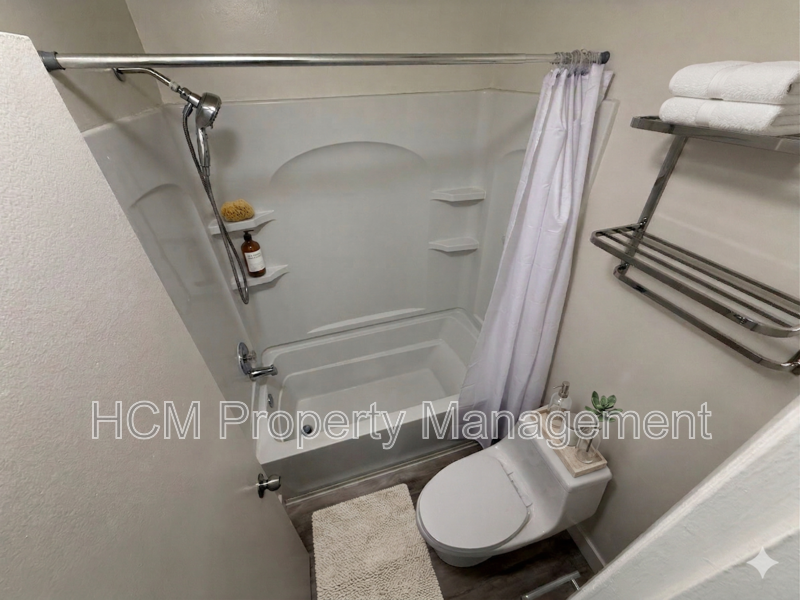 Welcome to 12939 Bonaparte Ave, a stunning 1bed, 1bath apartment Marina Del Rey adjacent, located in the heart of Los Angeles. property image