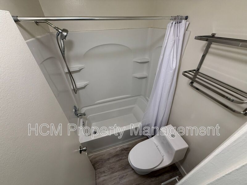 Welcome to 12939 Bonaparte Ave, a stunning 1bed, 1bath apartment Marina Del Rey adjacent, located in the heart of Los Angeles. property image