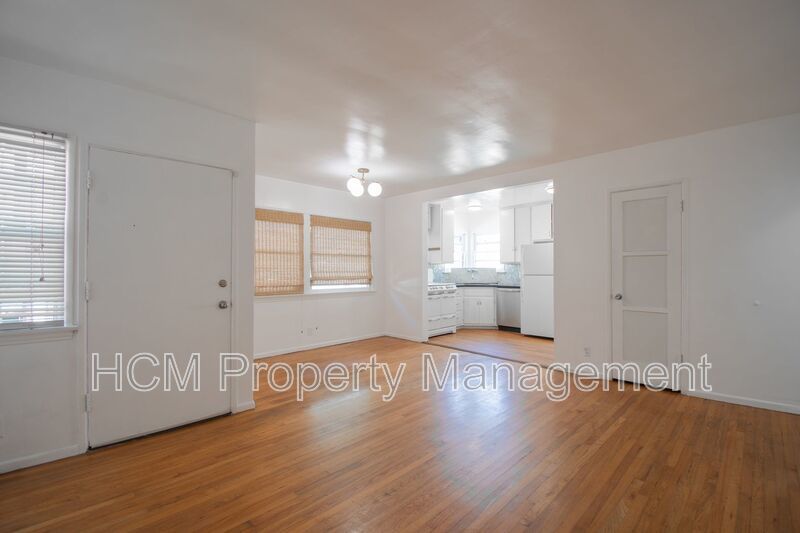 COMING SOON!  Welcome home to this beautiful Venice Beach bungalow featuring a spacious 2-bedroom, 1-bath + Converted Garage! property image