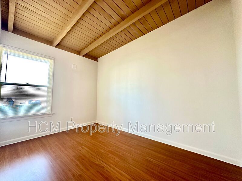 Charming 1 bedroom, Walking distance to Trestles beach in San Clemente! property image