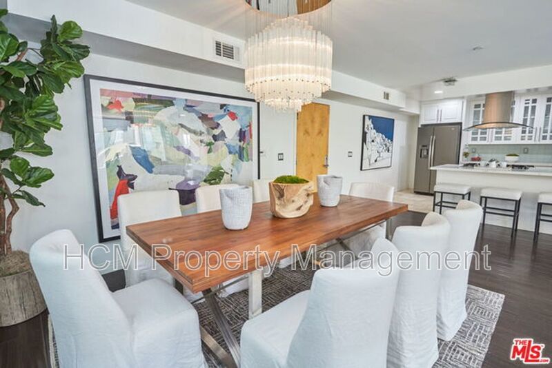 COMING SOON! MODERN AND HUGE 2BED + 2BATH, 7 BLOCKS TO THE COAST! property image