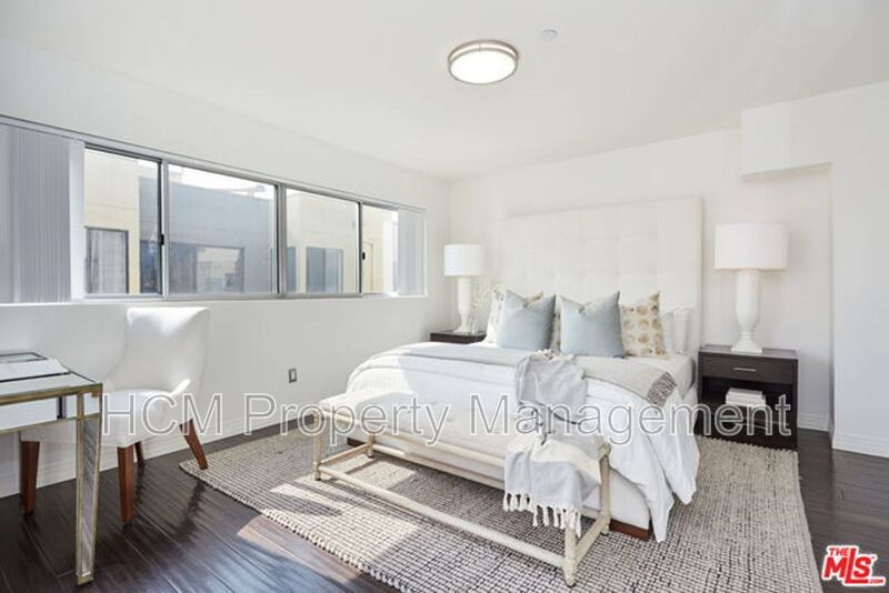 COMING SOON! MODERN AND HUGE 2BED + 2BATH, 7 BLOCKS TO THE COAST! property image