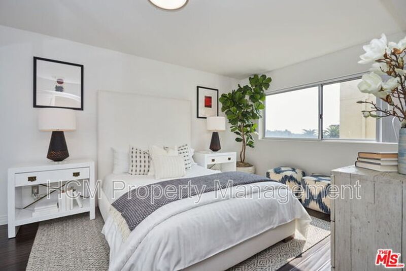 COMING SOON! MODERN AND HUGE 2BED + 2BATH, 7 BLOCKS TO THE COAST! property image