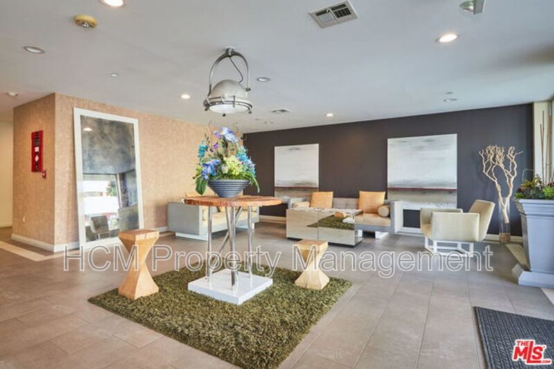 COMING SOON! MODERN AND HUGE 2BED + 2BATH, 7 BLOCKS TO THE COAST! property image