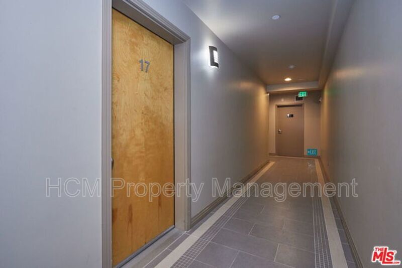 COMING SOON! MODERN AND HUGE 2BED + 2BATH, 7 BLOCKS TO THE COAST! property image