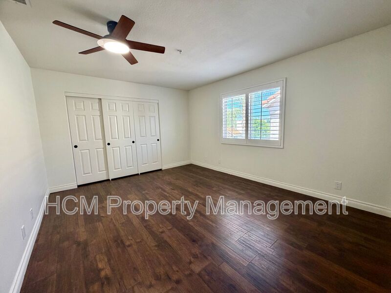 Charming 2 bedroom, 2.5 bathroom condo within walking distance to Downtown Brea property image
