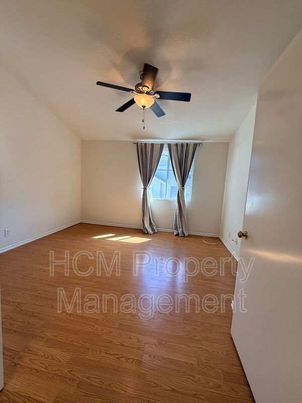 22 Carlsbad Ln Stylish Aliso Viejo Townhome property image