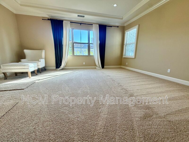 Spacious Beautiful 4 bedroom 3 bath Former Model Home in Desirable Woodbury Irvine Community! property image