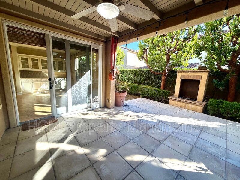 Spacious Beautiful 4 bedroom 3 bath Former Model Home in Desirable Woodbury Irvine Community! property image
