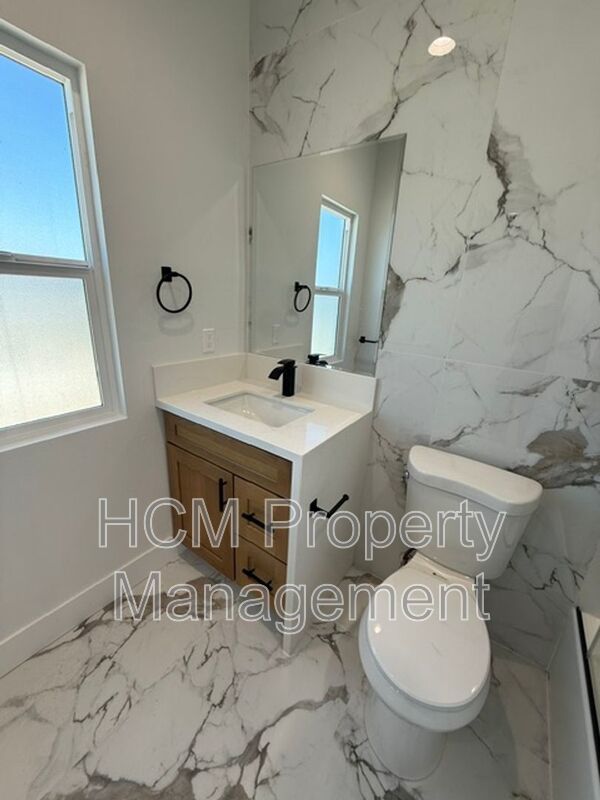 Beautiful 2 bedroom, 2 bath unit in Westminster property image
