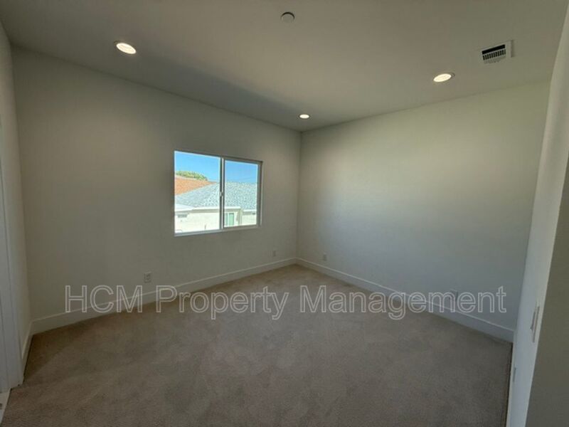 Beautiful 2 Bedroom, 2 Bath Unit in Westminster property image