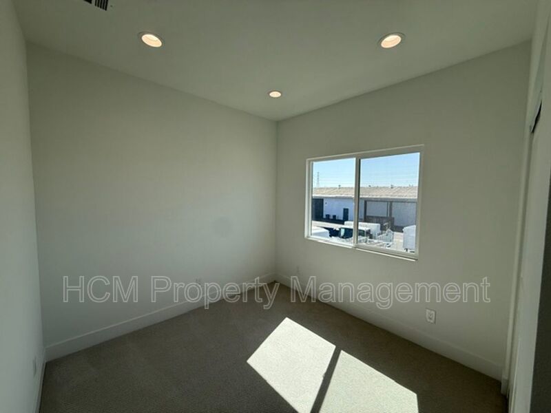 Beautiful 2 Bedroom, 2 Bath Unit in Westminster property image