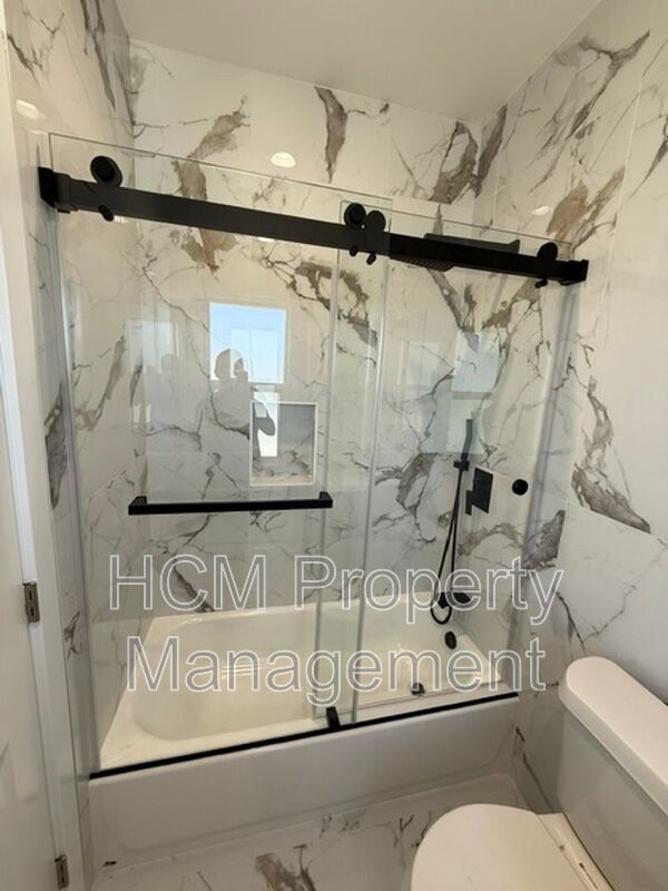 Beautiful 2 Bedroom, 2 Bath Unit in Westminster property image