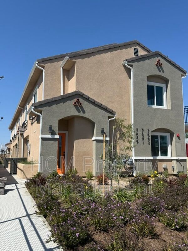 Beautiful 2 Bedroom, 2 Bath Unit in Westminster property image