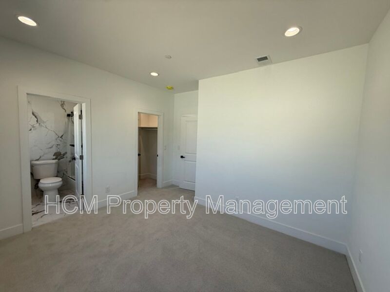 Beautiful 2 Bedroom, 2 Bath Unit in Westminster property image
