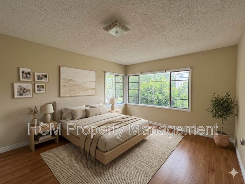 1133 Spazier Ave presents a bright upper corner 2-bedroom, 1-bath apt in Glendale property image