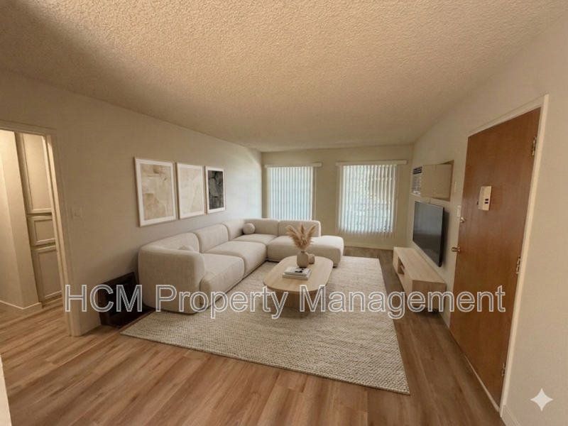 1133 Spazier Ave presents a large corner 1-bedroom, 1-bath apt in Glendale property image