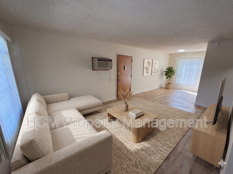 1133 Spazier Ave presents a large corner 1-bedroom, 1-bath apt in Glendale property image