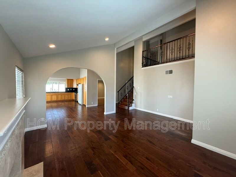 Welcome to Your Expansive Retreat in the Heart of South Coast Metro! property image