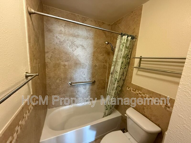 Welcome to Your Expansive Retreat in the Heart of South Coast Metro! property image
