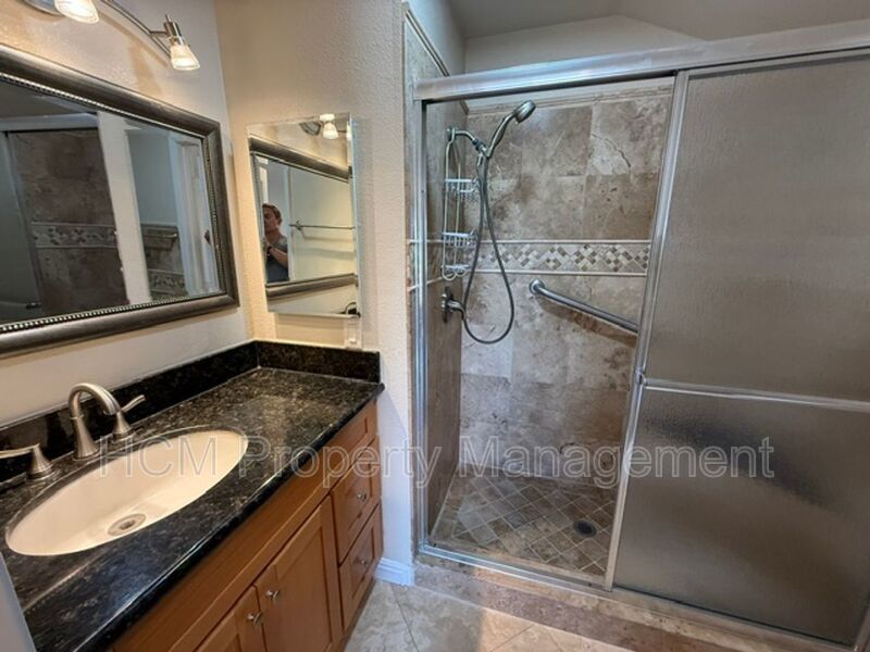 Welcome to Your Expansive Retreat in the Heart of South Coast Metro! property image