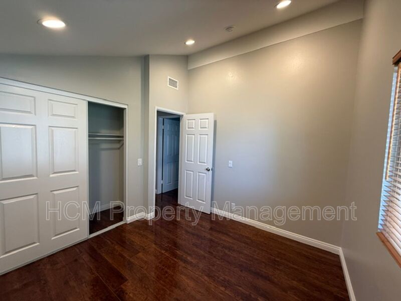 Welcome to Your Expansive Retreat in the Heart of South Coast Metro! property image