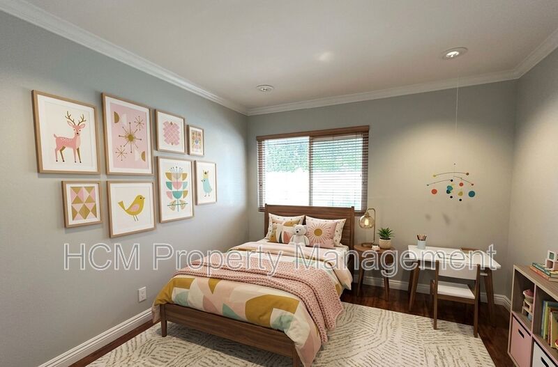 Welcome to Your Expansive Retreat in the Heart of South Coast Metro! property image