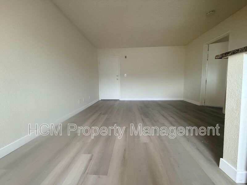 Remodeled One Bedroom Apartment Featuring! Spring Move In Special! $500.00 off one month's rent. property image