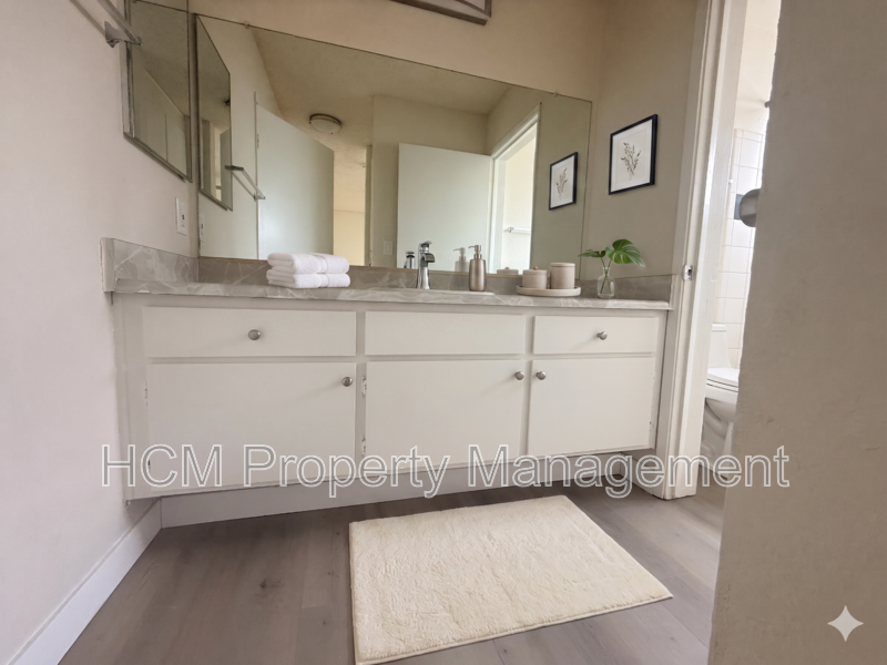 Remodeled One Bedroom Apartment Featuring! Spring Move In Special! $500.00 off one month's rent. property image
