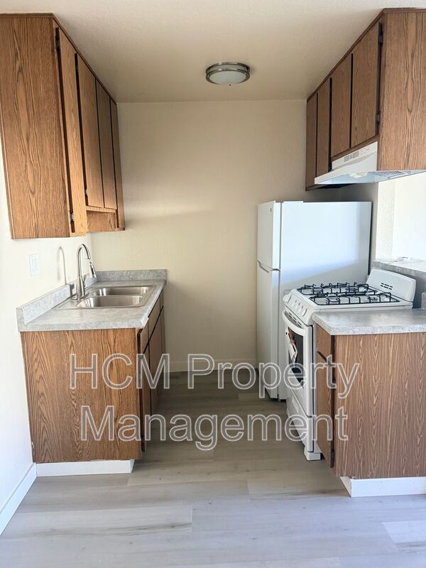 Spacious Studio! Spring Move in Special! $500.00 Off One Month's rent. property image