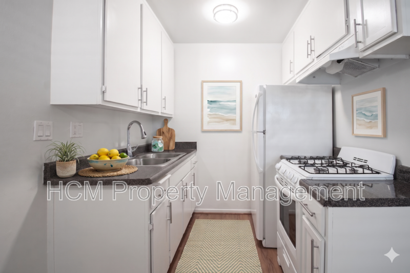 Steps from the Beach — Bright & Stylish 1BR in Santa Monica property image